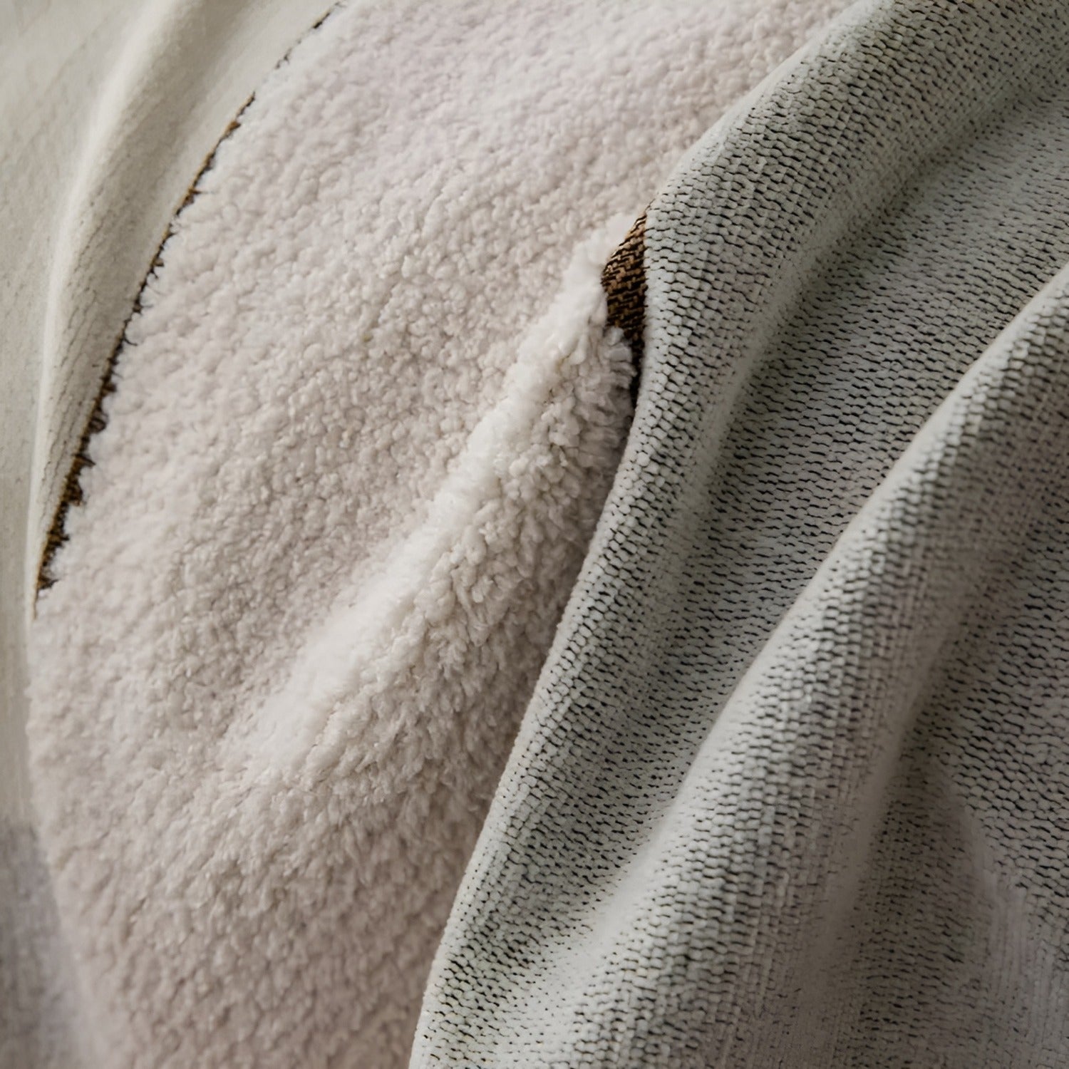 Lioraé Sofakover™ | Where Protection Meets Design